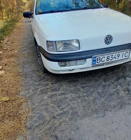 Белый Фольксваген Пассат, объемом двигателя 1.8 л и пробегом 300 тыс. км за 1600 $, фото 9 на Automoto.ua