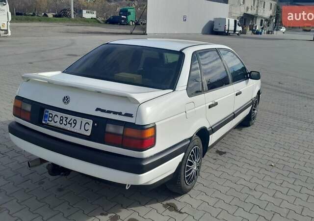 Белый Фольксваген Пассат, объемом двигателя 1.8 л и пробегом 300 тыс. км за 1600 $, фото 32 на Automoto.ua