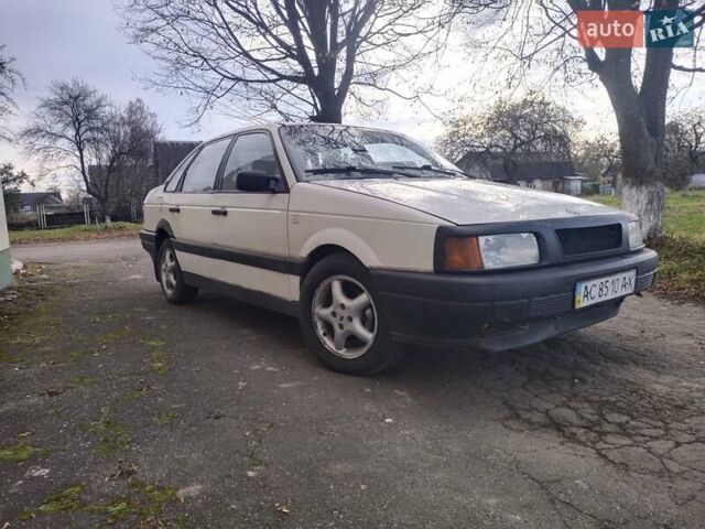 Белый Фольксваген Пассат, объемом двигателя 0 л и пробегом 400 тыс. км за 650 $, фото 9 на Automoto.ua