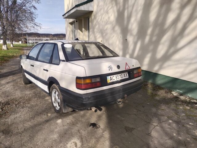 Белый Фольксваген Пассат, объемом двигателя 0 л и пробегом 320 тыс. км за 650 $, фото 1 на Automoto.ua