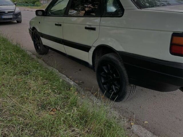 Белый Фольксваген Пассат, объемом двигателя 0 л и пробегом 225 тыс. км за 550 $, фото 5 на Automoto.ua