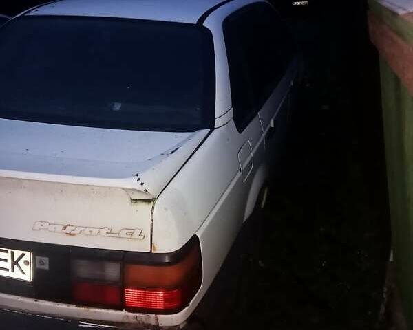 Белый Фольксваген Пассат, объемом двигателя 1.9 л и пробегом 444 тыс. км за 1900 $, фото 2 на Automoto.ua