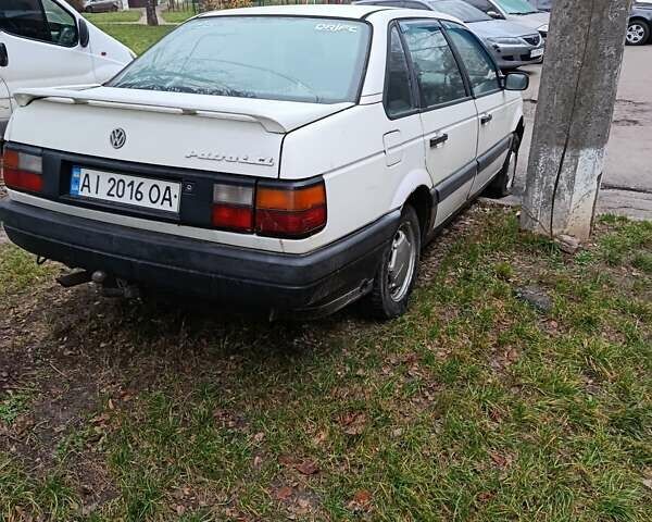 Белый Фольксваген Пассат, объемом двигателя 1.78 л и пробегом 450 тыс. км за 1500 $, фото 3 на Automoto.ua