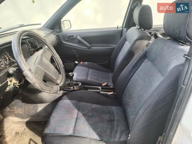 Белый Фольксваген Пассат, объемом двигателя 0 л и пробегом 400 тыс. км за 650 $, фото 2 на Automoto.ua