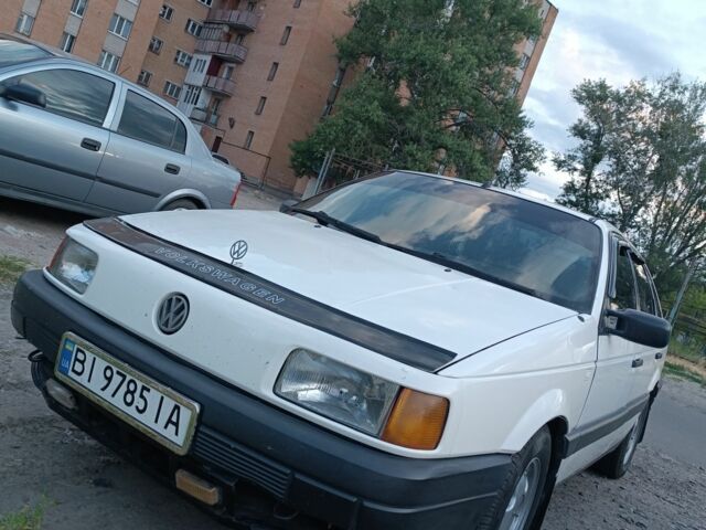 Білий Фольксваген Пассат, об'ємом двигуна 1.8 л та пробігом 400 тис. км за 900 $, фото 3 на Automoto.ua