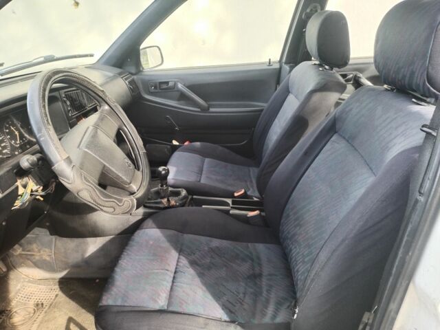 Белый Фольксваген Пассат, объемом двигателя 0 л и пробегом 320 тыс. км за 650 $, фото 9 на Automoto.ua