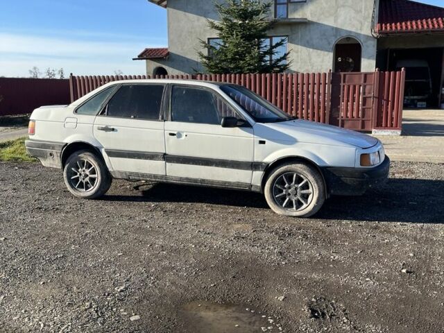 Белый Фольксваген Пассат, объемом двигателя 1.8 л и пробегом 250 тыс. км за 547 $, фото 3 на Automoto.ua