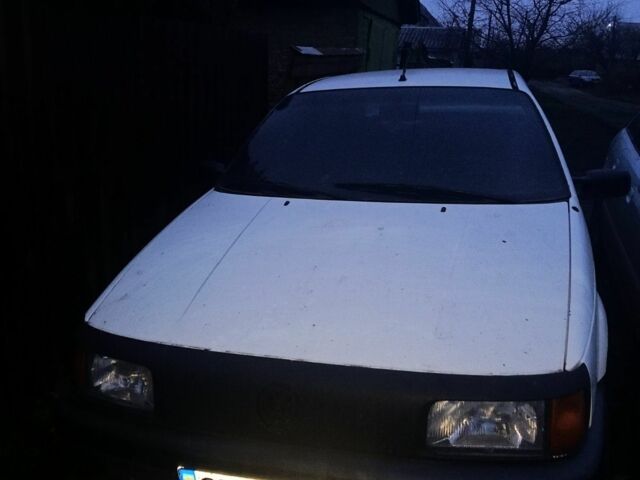 Белый Фольксваген Пассат, объемом двигателя 1.9 л и пробегом 444 тыс. км за 1900 $, фото 2 на Automoto.ua