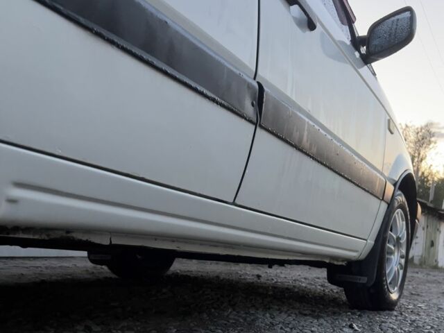 Белый Фольксваген Пассат, объемом двигателя 1.8 л и пробегом 437 тыс. км за 2650 $, фото 5 на Automoto.ua