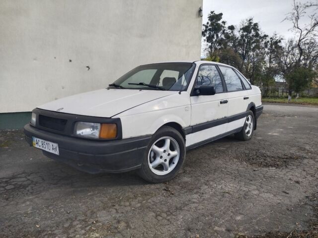 Белый Фольксваген Пассат, объемом двигателя 0 л и пробегом 320 тыс. км за 650 $, фото 3 на Automoto.ua