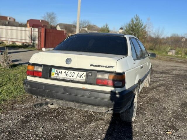 Белый Фольксваген Пассат, объемом двигателя 1.8 л и пробегом 250 тыс. км за 547 $, фото 4 на Automoto.ua