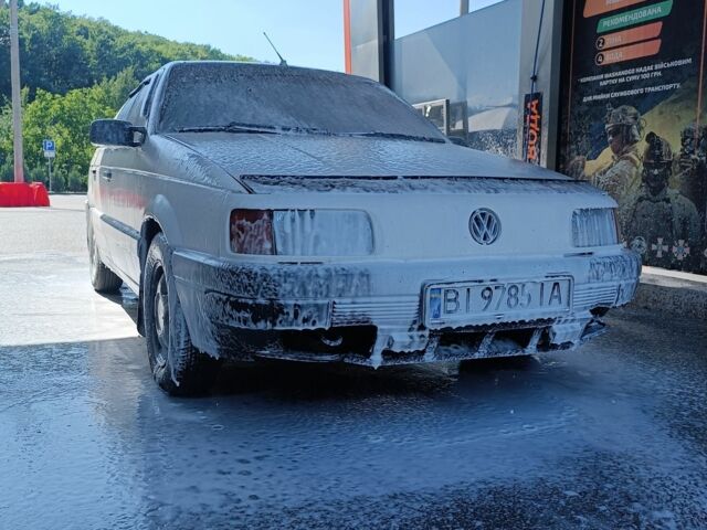 Білий Фольксваген Пассат, об'ємом двигуна 1.8 л та пробігом 400 тис. км за 900 $, фото 7 на Automoto.ua