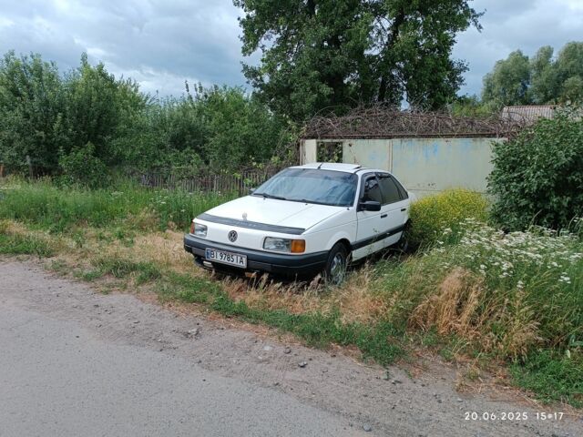Білий Фольксваген Пассат, об'ємом двигуна 1.8 л та пробігом 400 тис. км за 900 $, фото 5 на Automoto.ua