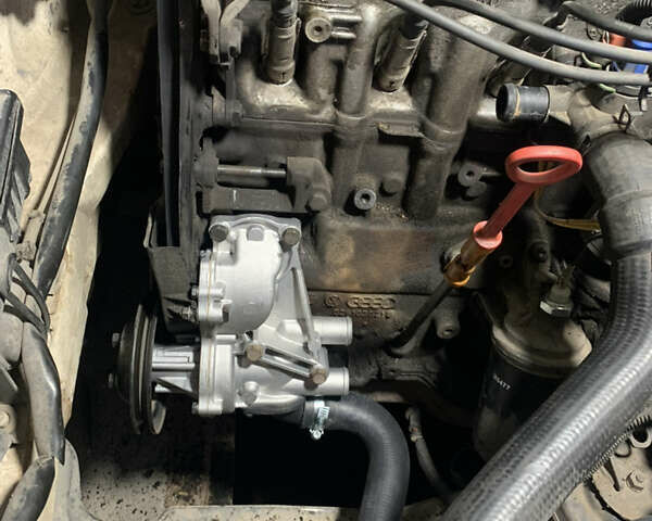 Белый Фольксваген Пассат, объемом двигателя 1.8 л и пробегом 435 тыс. км за 3099 $, фото 8 на Automoto.ua