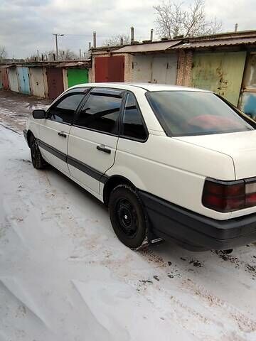 Белый Фольксваген Пассат, объемом двигателя 1.8 л и пробегом 435 тыс. км за 3099 $, фото 78 на Automoto.ua