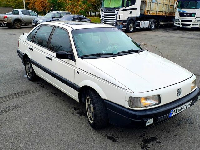 Белый Фольксваген Пассат, объемом двигателя 1.6 л и пробегом 538 тыс. км за 1400 $, фото 6 на Automoto.ua