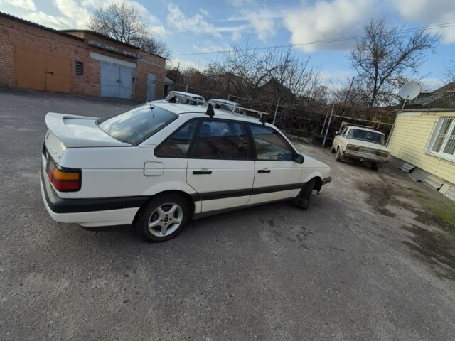 Белый Фольксваген Пассат, объемом двигателя 1.8 л и пробегом 375 тыс. км за 1665 $, фото 2 на Automoto.ua