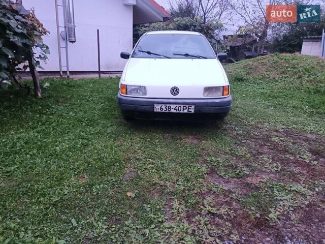 Белый Фольксваген Пассат, объемом двигателя 0 л и пробегом 100 тыс. км за 1300 $, фото 4 на Automoto.ua