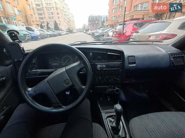 Белый Фольксваген Пассат, объемом двигателя 1.8 л и пробегом 410 тыс. км за 2500 $, фото 16 на Automoto.ua