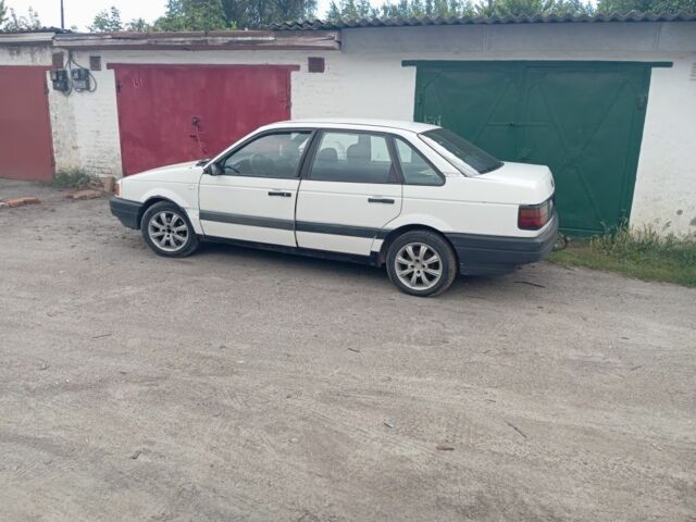 Белый Фольксваген Пассат, объемом двигателя 0 л и пробегом 315 тыс. км за 1550 $, фото 1 на Automoto.ua