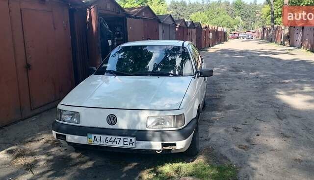 Белый Фольксваген Пассат, объемом двигателя 1.8 л и пробегом 450 тыс. км за 1700 $, фото 4 на Automoto.ua