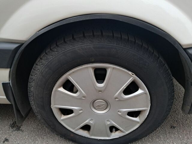 Белый Фольксваген Пассат, объемом двигателя 1.8 л и пробегом 410 тыс. км за 2500 $, фото 23 на Automoto.ua