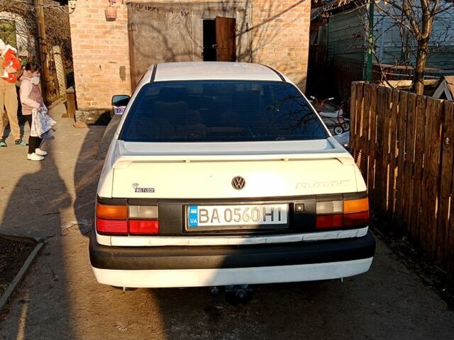 Белый Фольксваген Пассат, объемом двигателя 2 л и пробегом 0 тыс. км за 1700 $, фото 3 на Automoto.ua