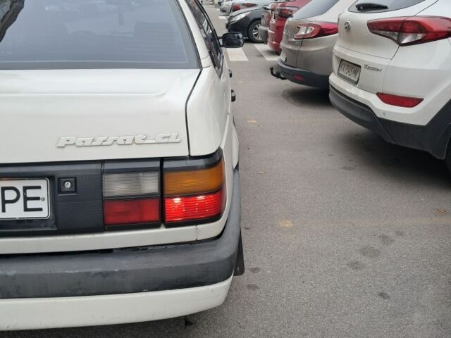 Белый Фольксваген Пассат, объемом двигателя 1.8 л и пробегом 410 тыс. км за 2500 $, фото 5 на Automoto.ua