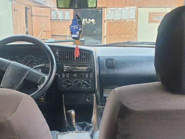 Белый Фольксваген Пассат, объемом двигателя 1.8 л и пробегом 330 тыс. км за 1200 $, фото 3 на Automoto.ua