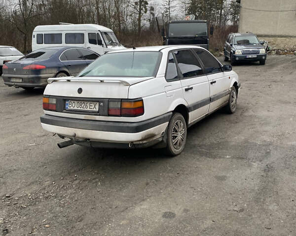 Белый Фольксваген Пассат, объемом двигателя 2 л и пробегом 300 тыс. км за 1500 $, фото 2 на Automoto.ua