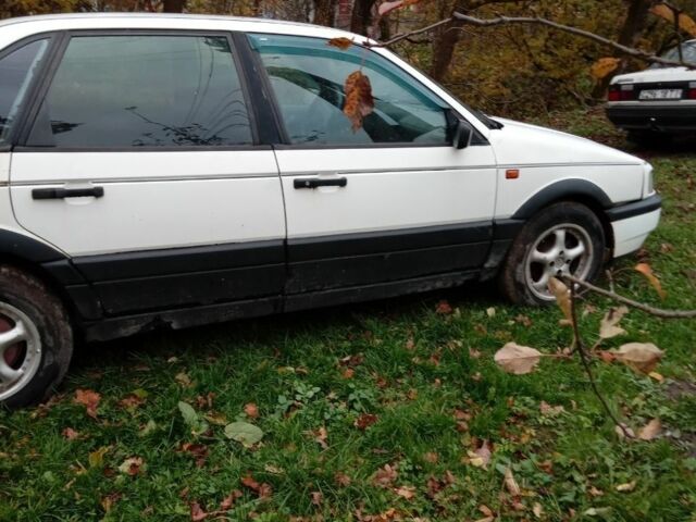Білий Фольксваген Пассат, об'ємом двигуна 1.8 л та пробігом 400 тис. км за 1100 $, фото 2 на Automoto.ua