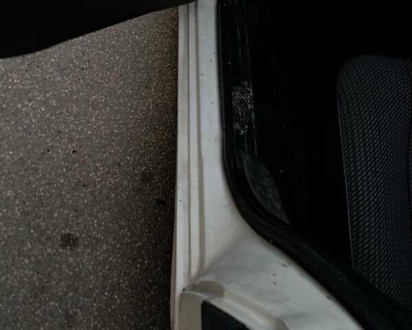 Белый Фольксваген Пассат, объемом двигателя 1.8 л и пробегом 410 тыс. км за 2500 $, фото 15 на Automoto.ua