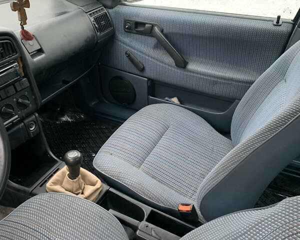 Білий Фольксваген Пассат, об'ємом двигуна 1.8 л та пробігом 415 тис. км за 1400 $, фото 8 на Automoto.ua