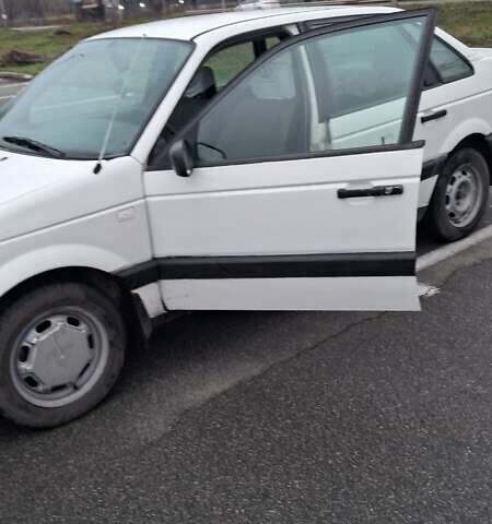 Белый Фольксваген Пассат, объемом двигателя 1.8 л и пробегом 350 тыс. км за 1700 $, фото 11 на Automoto.ua