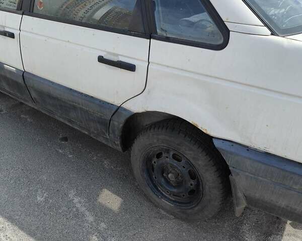 Белый Фольксваген Пассат, объемом двигателя 1.8 л и пробегом 600 тыс. км за 1000 $, фото 5 на Automoto.ua