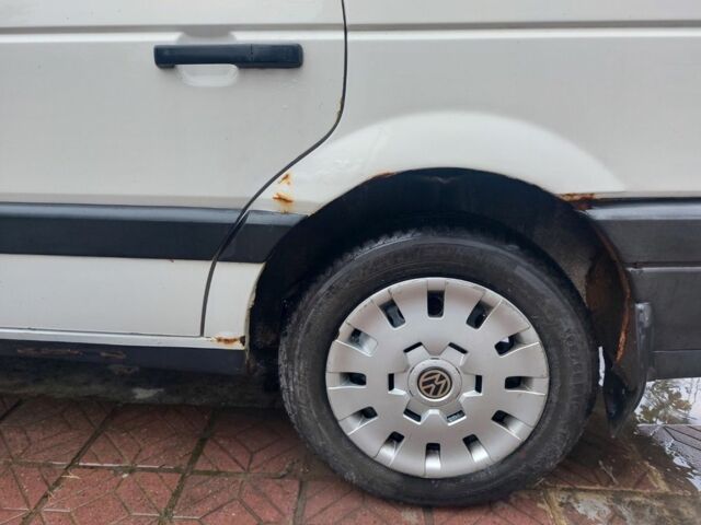 Белый Фольксваген Пассат, объемом двигателя 1.8 л и пробегом 420 тыс. км за 1200 $, фото 6 на Automoto.ua