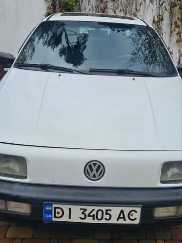 Белый Фольксваген Пассат, объемом двигателя 1.78 л и пробегом 477 тыс. км за 2200 $, фото 2 на Automoto.ua