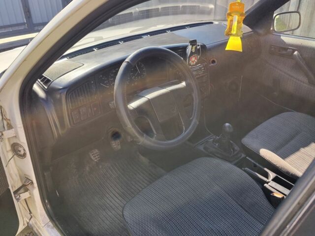 Белый Фольксваген Пассат, объемом двигателя 1 л и пробегом 20 тыс. км за 1500 $, фото 2 на Automoto.ua