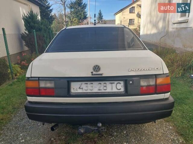 Білий Фольксваген Пассат, об'ємом двигуна 1.8 л та пробігом 279 тис. км за 1299 $, фото 11 на Automoto.ua