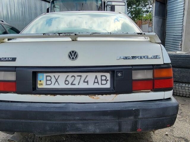 Белый Фольксваген Пассат, объемом двигателя 1.8 л и пробегом 300 тыс. км за 1200 $, фото 3 на Automoto.ua