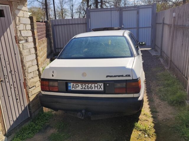 Белый Фольксваген Пассат, объемом двигателя 1 л и пробегом 20 тыс. км за 1500 $, фото 3 на Automoto.ua