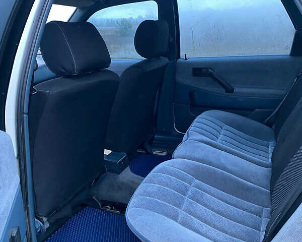 Белый Фольксваген Пассат, объемом двигателя 1.78 л и пробегом 307 тыс. км за 2500 $, фото 4 на Automoto.ua