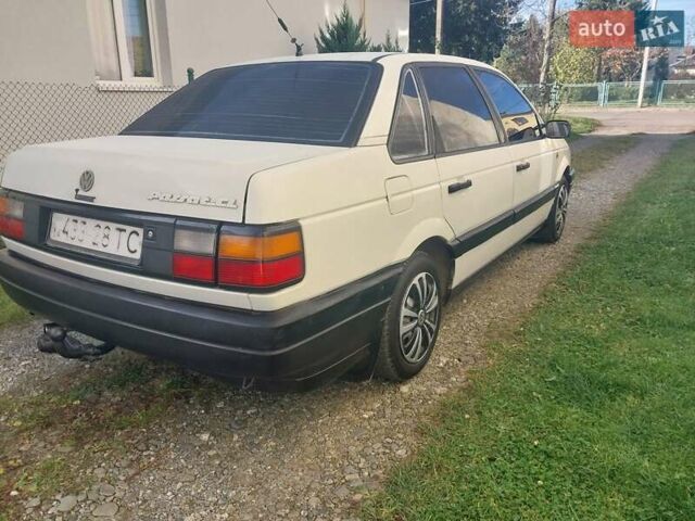 Білий Фольксваген Пассат, об'ємом двигуна 1.8 л та пробігом 279 тис. км за 1299 $, фото 10 на Automoto.ua