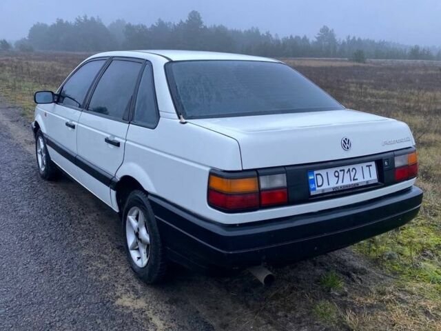 Белый Фольксваген Пассат, объемом двигателя 1.8 л и пробегом 307 тыс. км за 2500 $, фото 2 на Automoto.ua