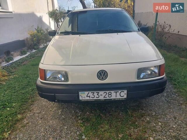 Білий Фольксваген Пассат, об'ємом двигуна 1.8 л та пробігом 279 тис. км за 1299 $, фото 15 на Automoto.ua