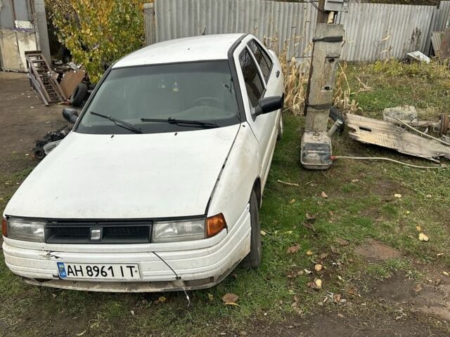 Белый Фольксваген Пассат, объемом двигателя 1.9 л и пробегом 123 тыс. км за 287 $, фото 1 на Automoto.ua