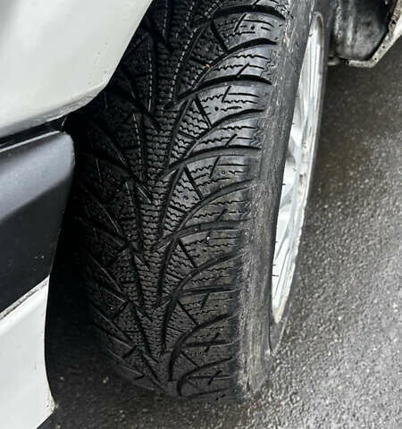 Белый Фольксваген Пассат, объемом двигателя 2 л и пробегом 330 тыс. км за 2200 $, фото 23 на Automoto.ua