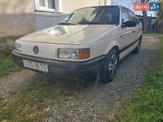 Білий Фольксваген Пассат, об'ємом двигуна 1.8 л та пробігом 279 тис. км за 1299 $, фото 16 на Automoto.ua