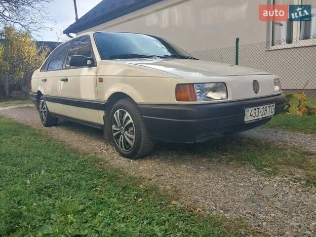 Білий Фольксваген Пассат, об'ємом двигуна 1.8 л та пробігом 279 тис. км за 1299 $, фото 14 на Automoto.ua