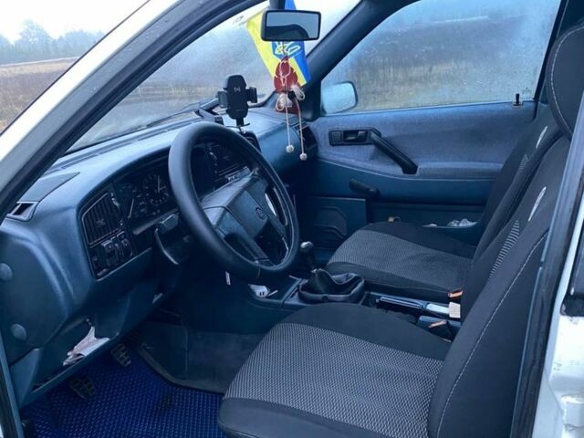 Белый Фольксваген Пассат, объемом двигателя 1.8 л и пробегом 307 тыс. км за 2500 $, фото 5 на Automoto.ua